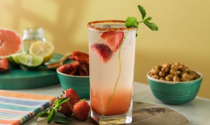 Grapefruit cocktail with Strawberry